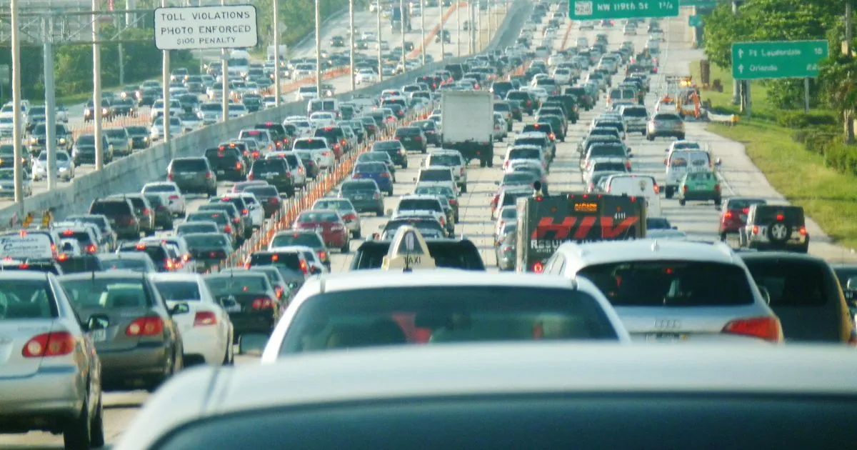 Heavy rush hour traffic on Interstate 95 northbound in Miami, Florida